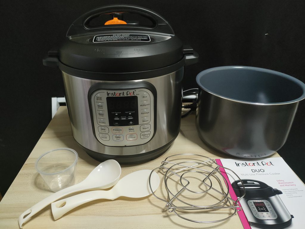 Instant Pot Duo 7-in-1 Electric Pressure Cooker 6 Qt 5.7 Litre 1000W